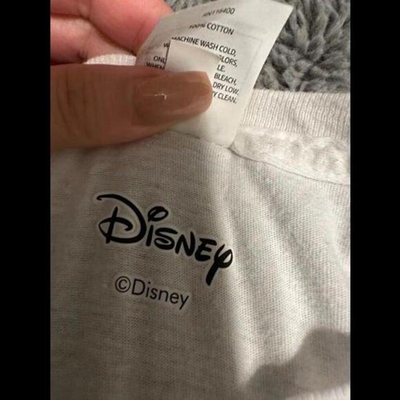 DisneyDisney World "The Most Magical Place on Earth" Graphic T-Shirt – Size L - Picture 3 of 4